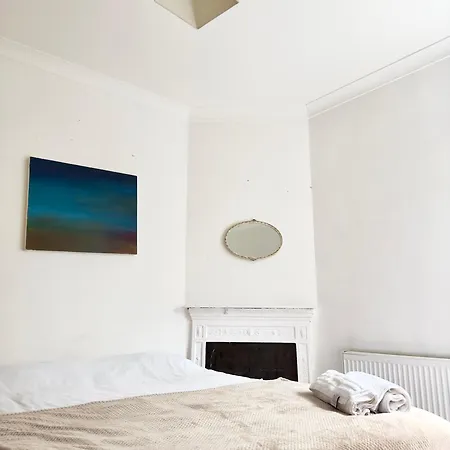 Budget 2 Bedroom Apartment Close To Hyde Park Londra Esterno foto