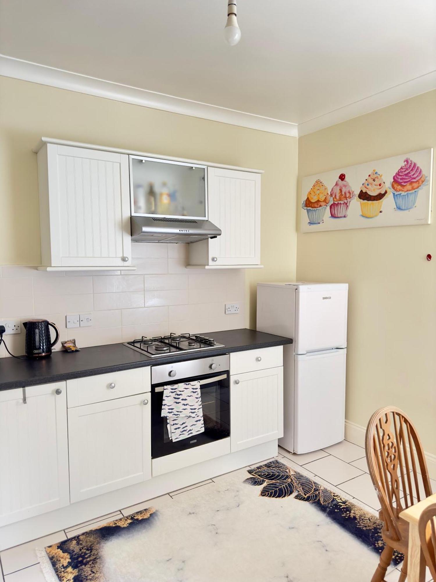 Budget 2 Bedroom Close To Hyde Park * Londra